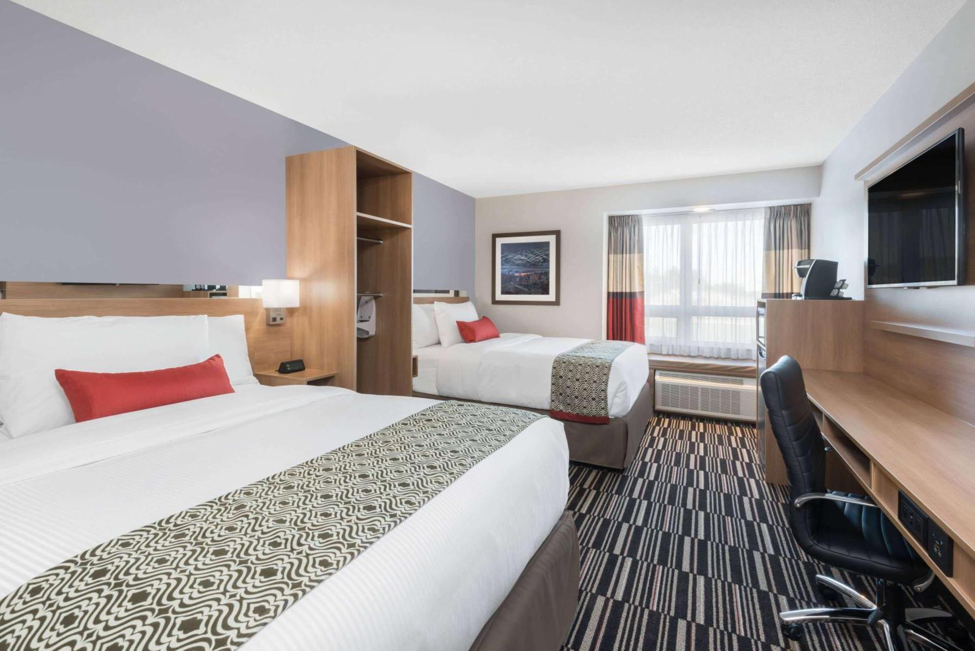 Microtel Inn & Suites By Wyndham Sudbury Buitenkant foto
