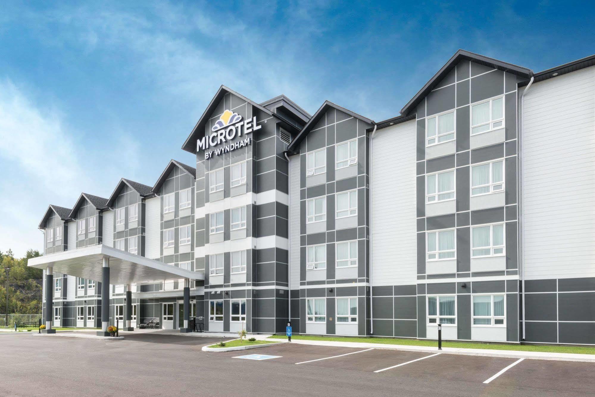 Microtel Inn & Suites By Wyndham Sudbury Buitenkant foto