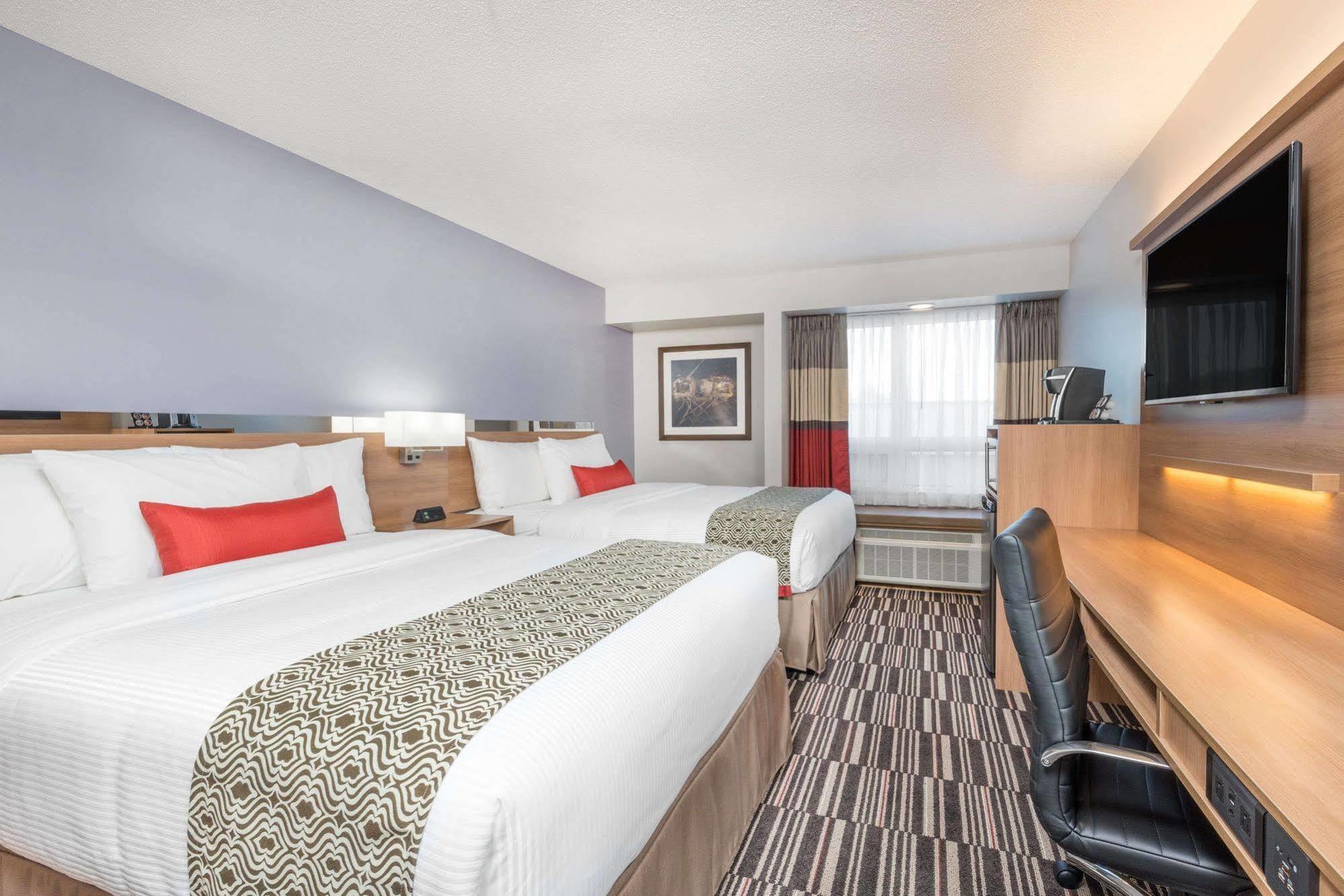 Microtel Inn & Suites By Wyndham Sudbury Buitenkant foto